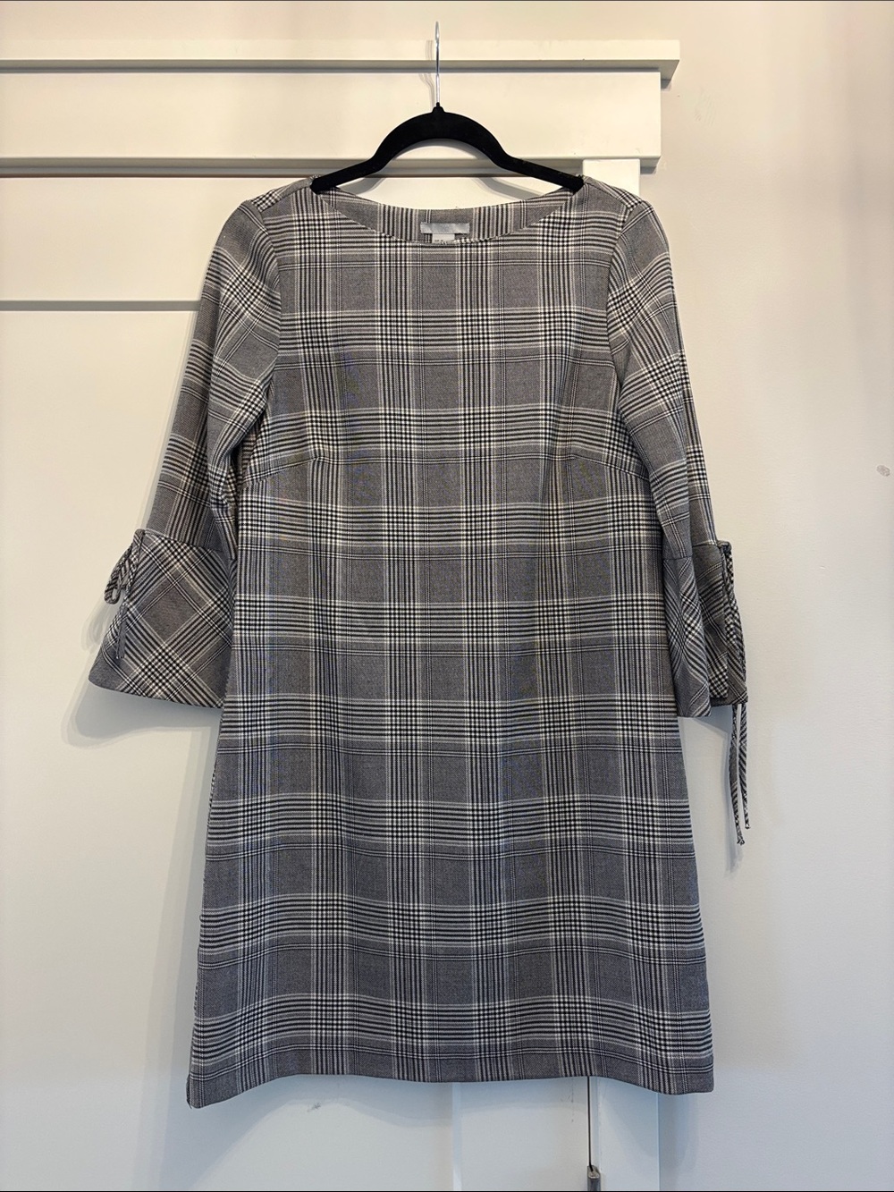 H&M Gray Plaid Tie-Sleeve Midi Dress